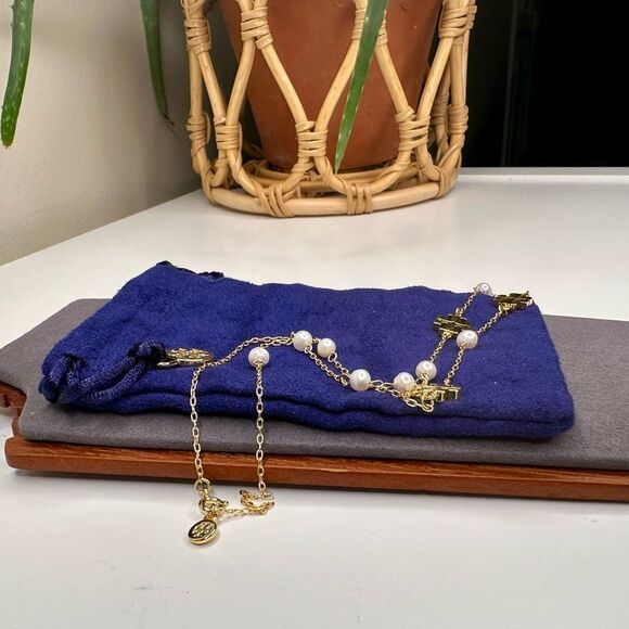 Tory Burch Kira Logo & Cultured Pearl Necklace Gold-Plated Jewelry Adjustable - Picture 4 of 7